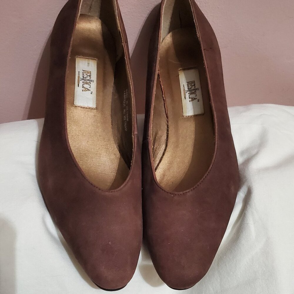 Jessica // Dark Brown Suede Mid-Heel Pumps